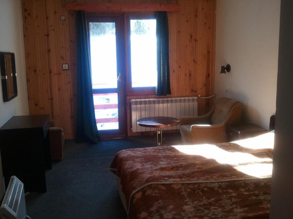 Kris Guesthouse Stoykite Exteriér fotografie